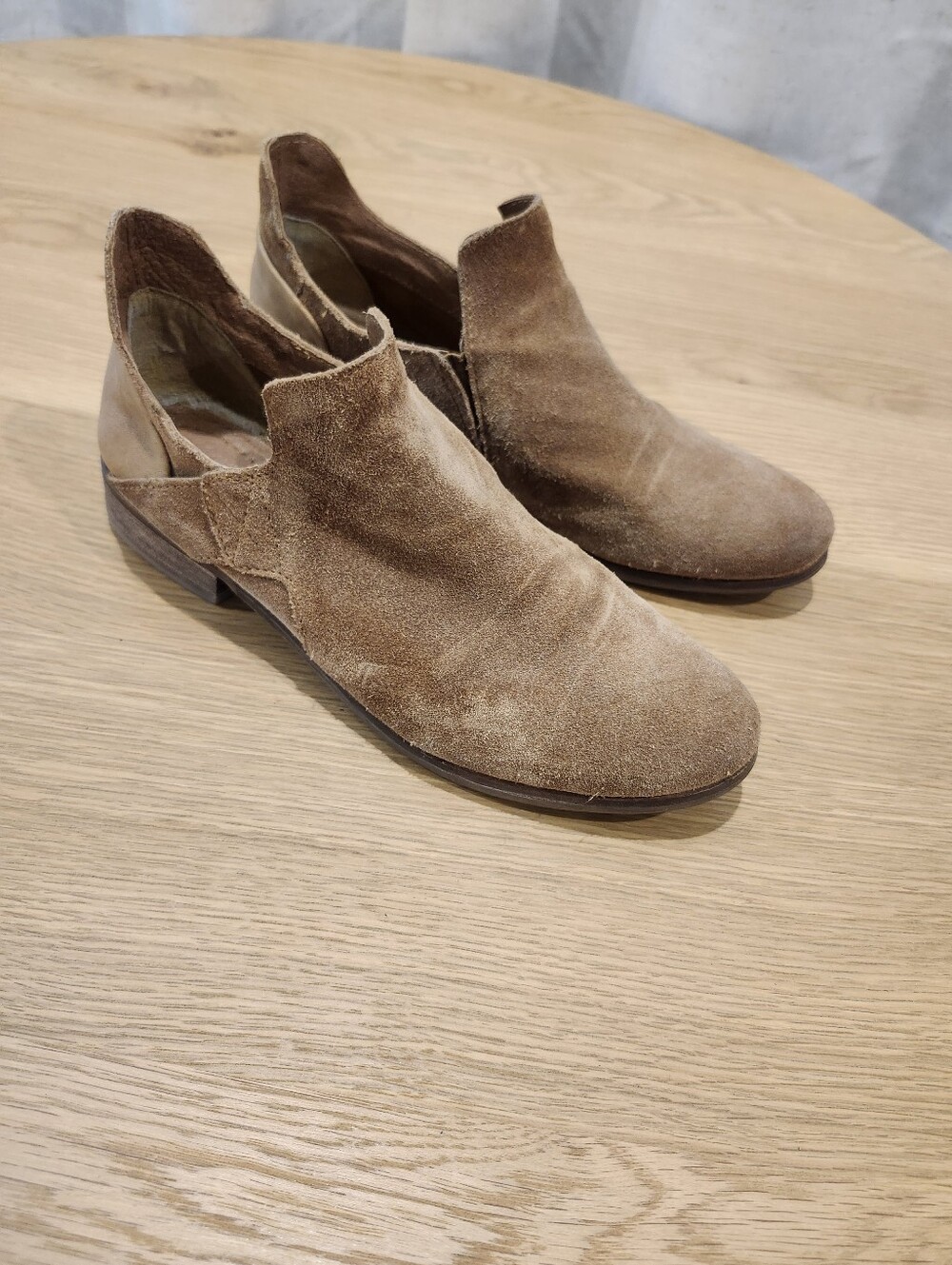 Diba True Suede Cutout Ankle Shoes in Brown Size 8.5